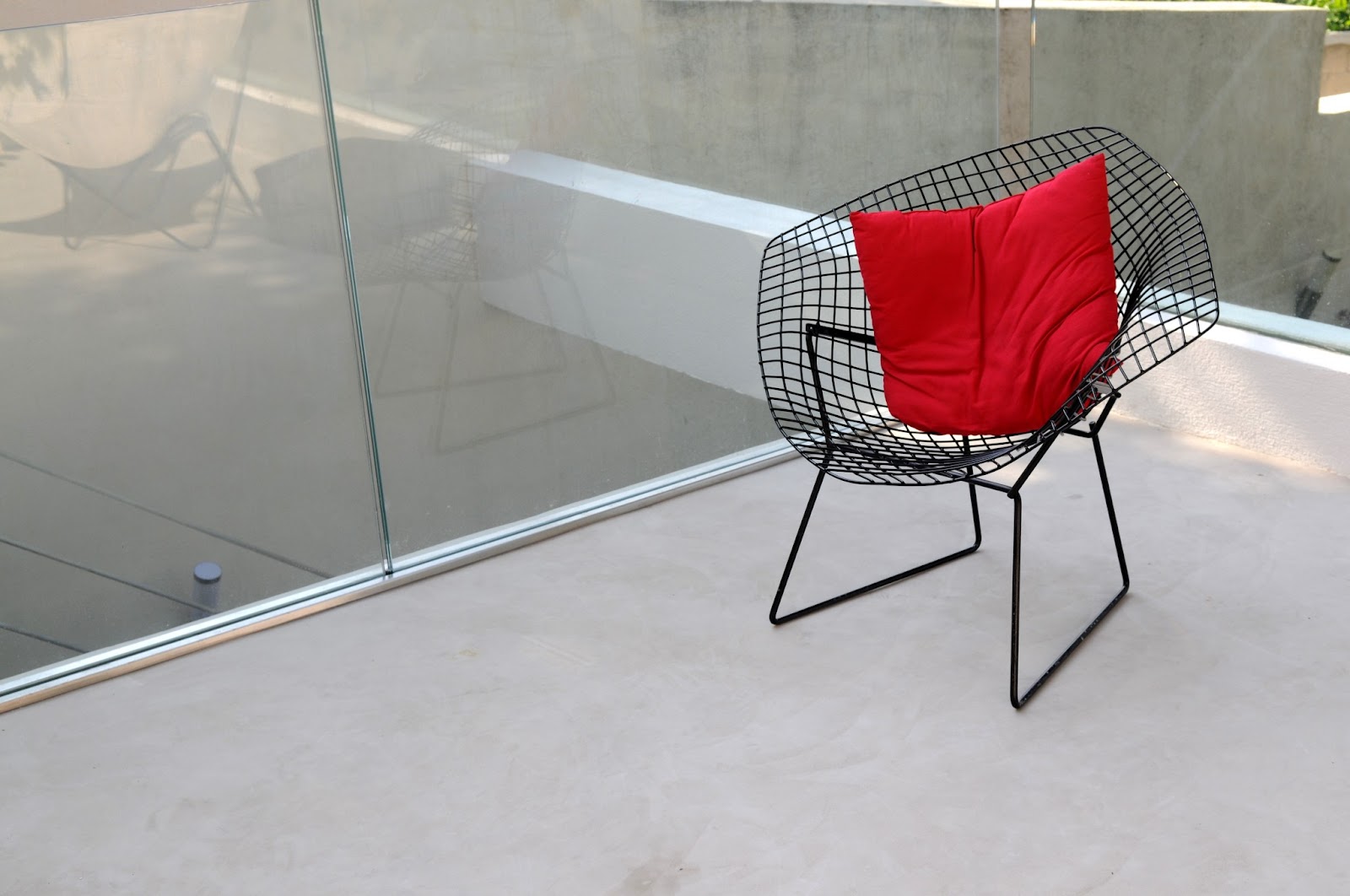 Salle de bain en béton ciré beige, réalisation DECOBETON Evo